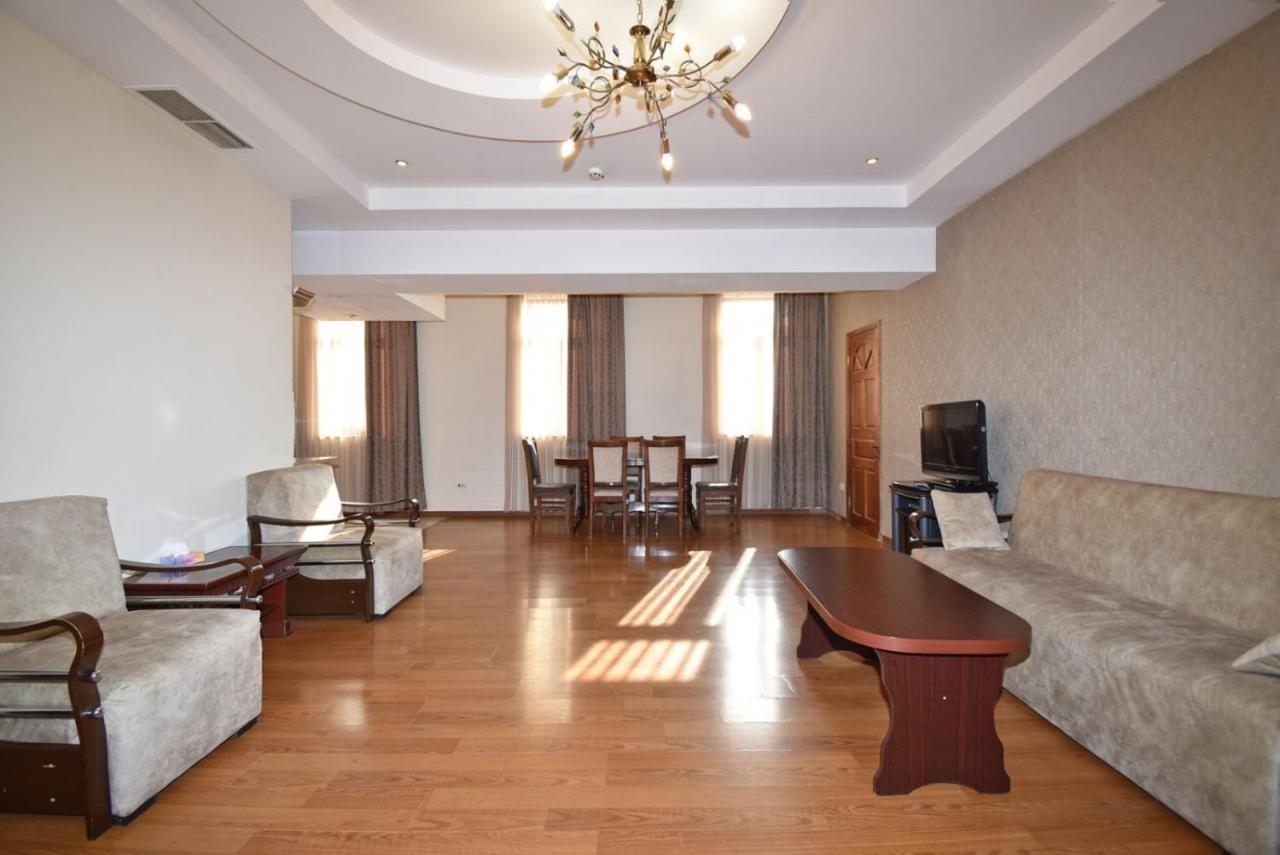 Abovyan Street 16, Apartment No 24 Γιερεβάν Εξωτερικό φωτογραφία